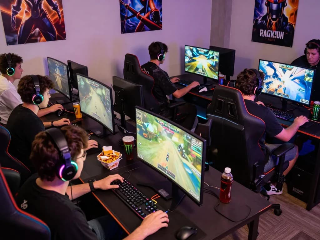 Players immersed in the thrilling empire99 online gaming platform experience, showcasing vibrant setups and competitive spirit.